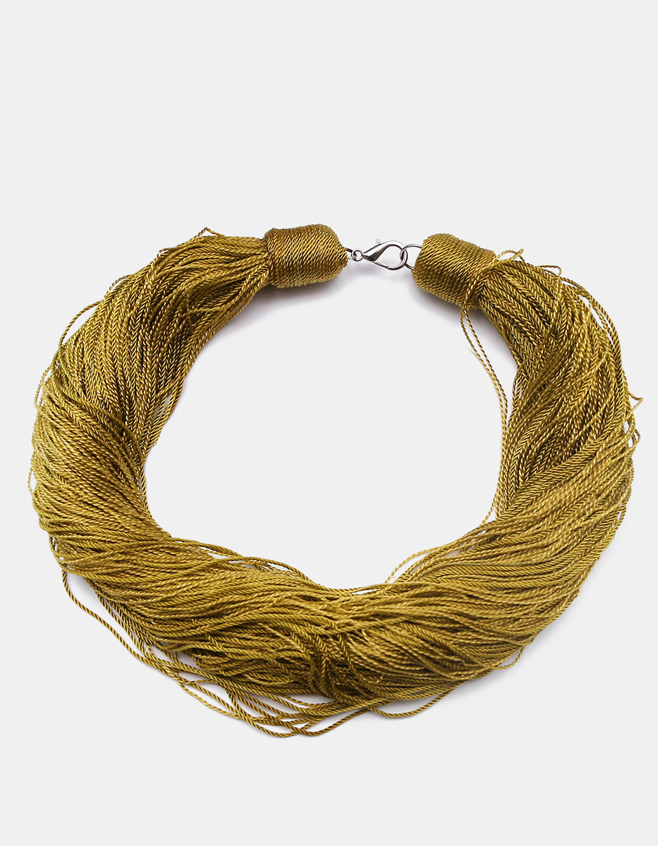 Collar multihilo textil en tono verde oliva satín Ultramar