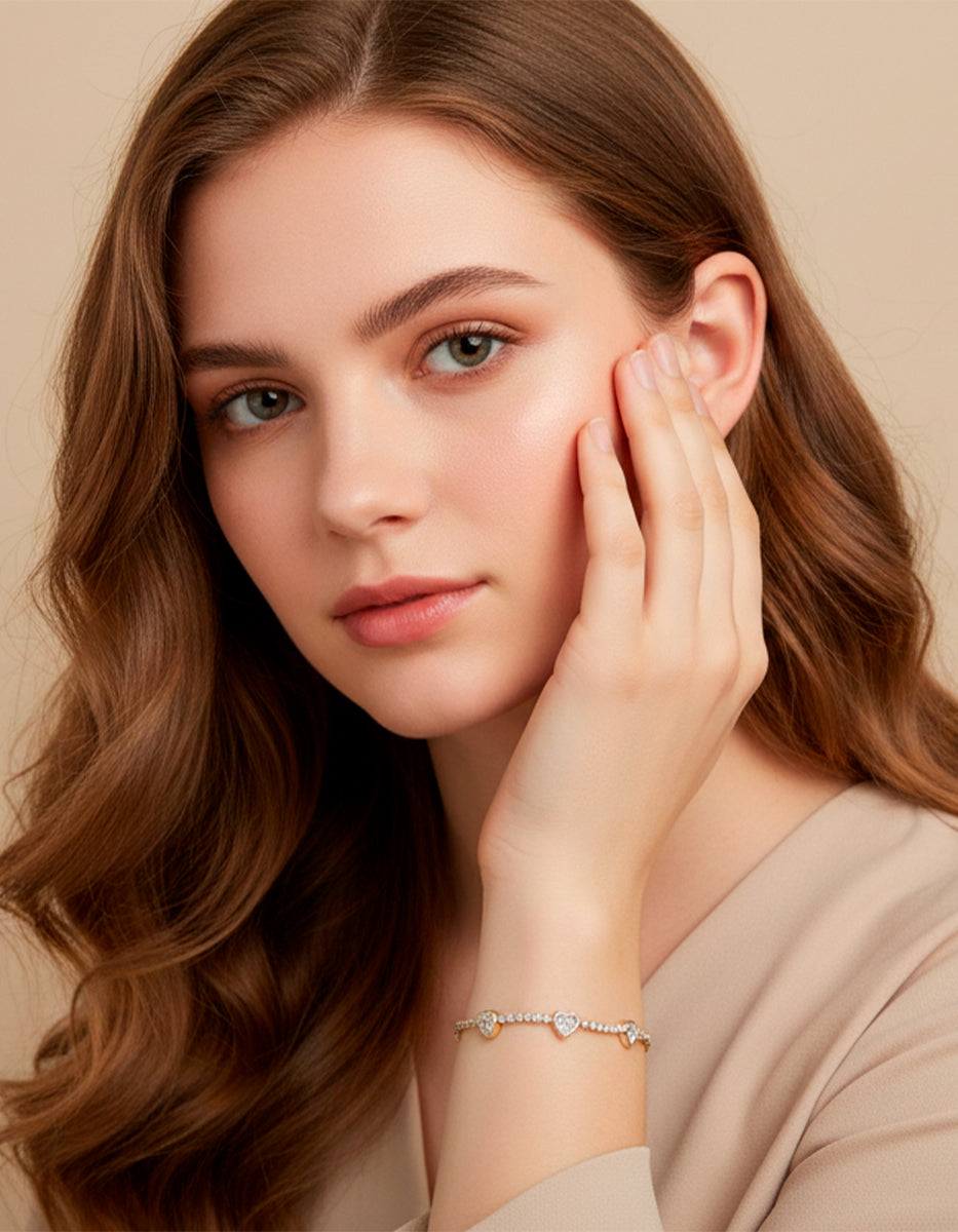 Pulsera ajustable en plata .925 con topacios blancos en corte corazón Love Story