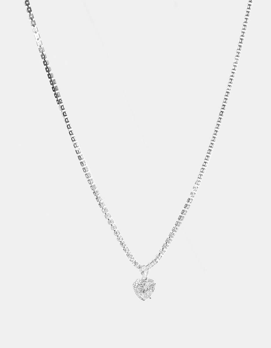 Collar en plata .925 con topacios blancos y topacio central en corte corazón Love Story