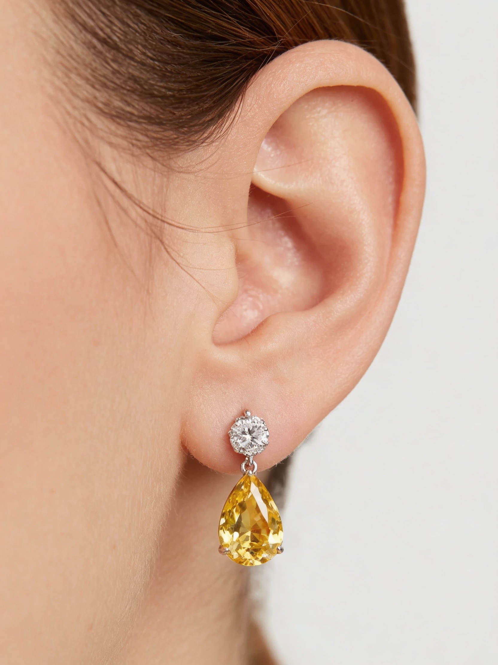 Aretes de Plata .925 con citrinos amarillos en corte pera y topacios blancos en corte princesa Seducción