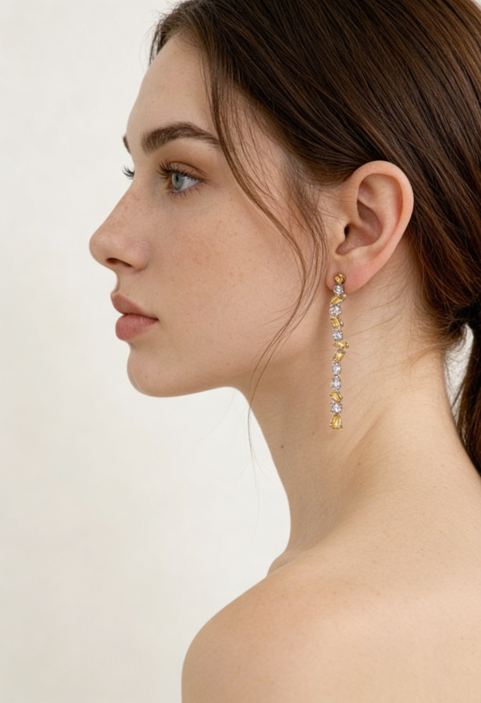 Aretes de Plata .925 con citrinos amarillos en corte baguette y pera y topacios blancos en corte brillante Seducción