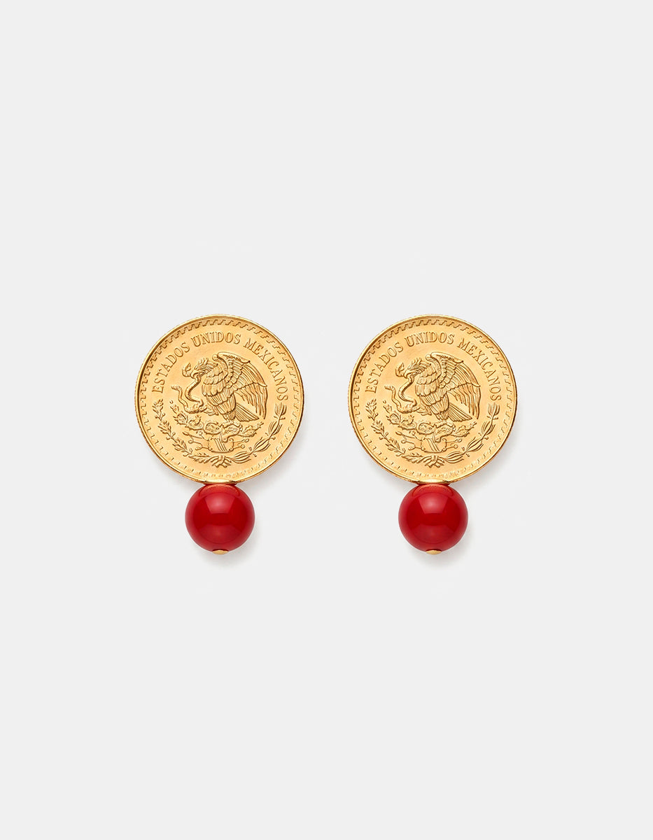 Aretes con Moneda Conmemorativa con Águila Real en baño de oro de 22kt y Perla roja
