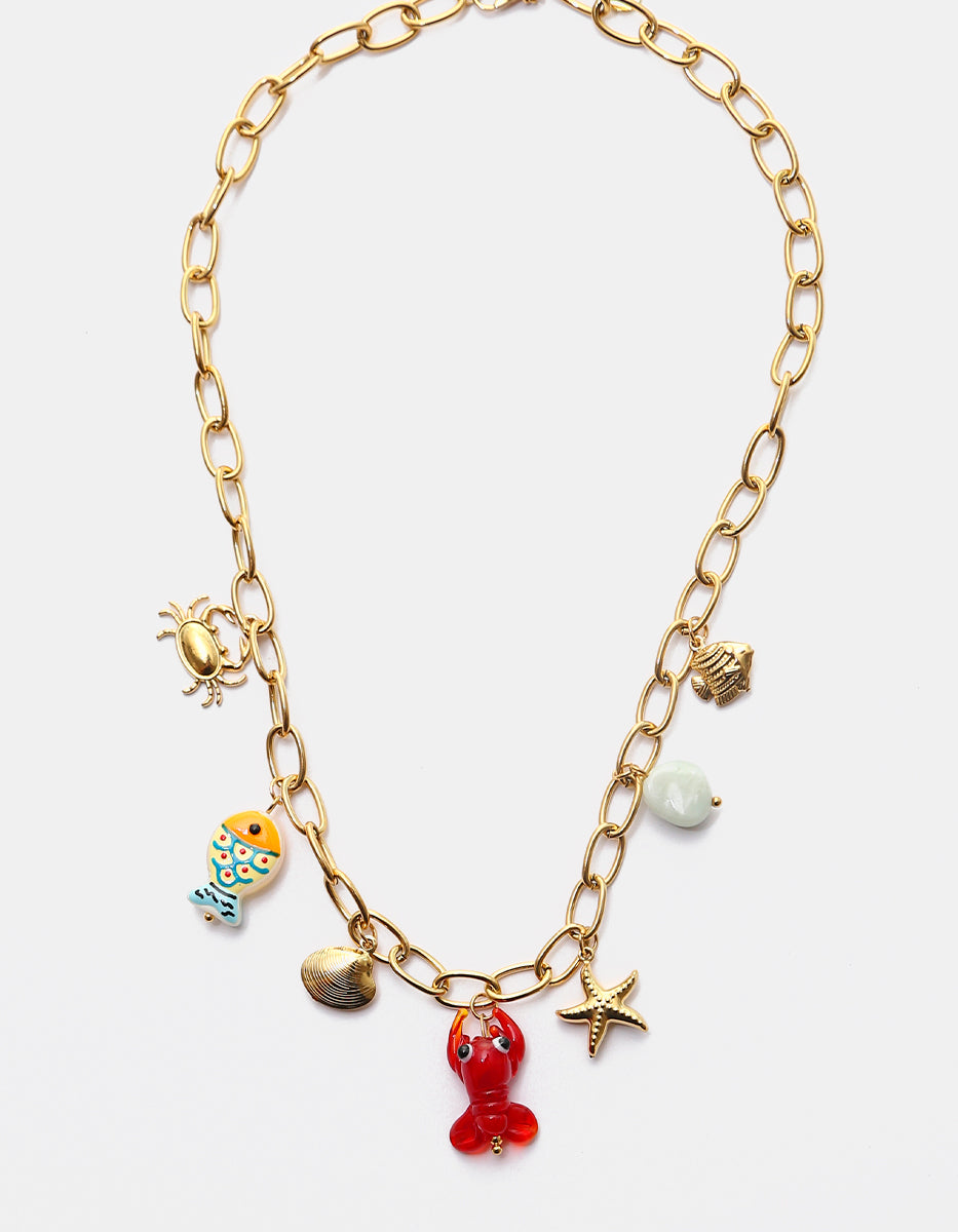Collar de Cadena Eslabonada en Gold-filled 22kt con Dijes Marinos y Baquelita esmaltada