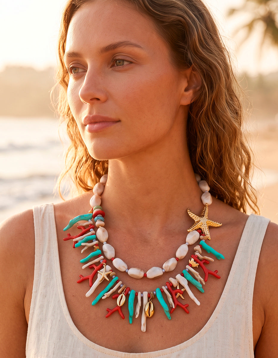 Collar en Baquelita Multicolor con Dijes de Estrella de Mar en Goldfilled de 22kt