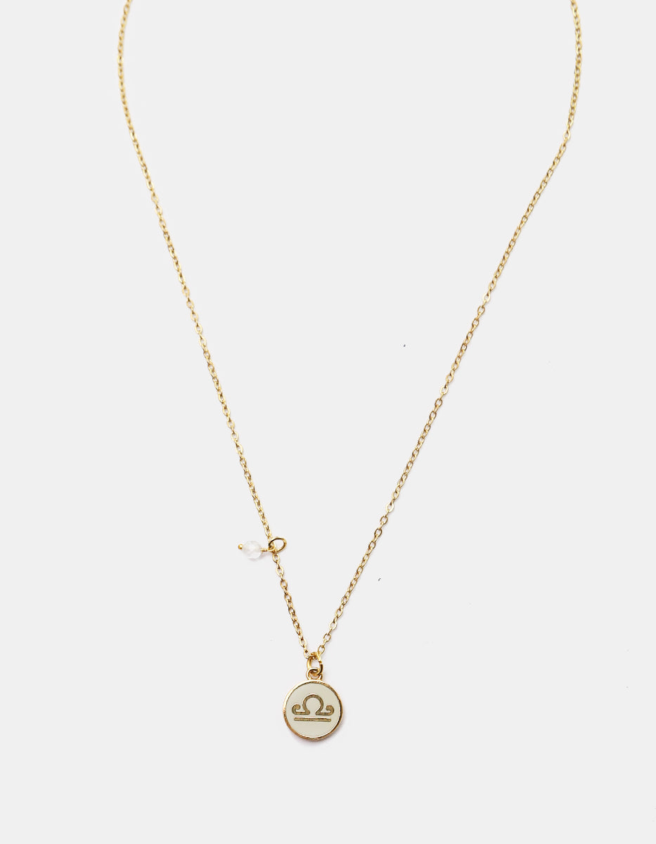 Collar Gold-Filled de 22kt con charm esmaltado de Libra y cristal austriaco transparente Zodiac