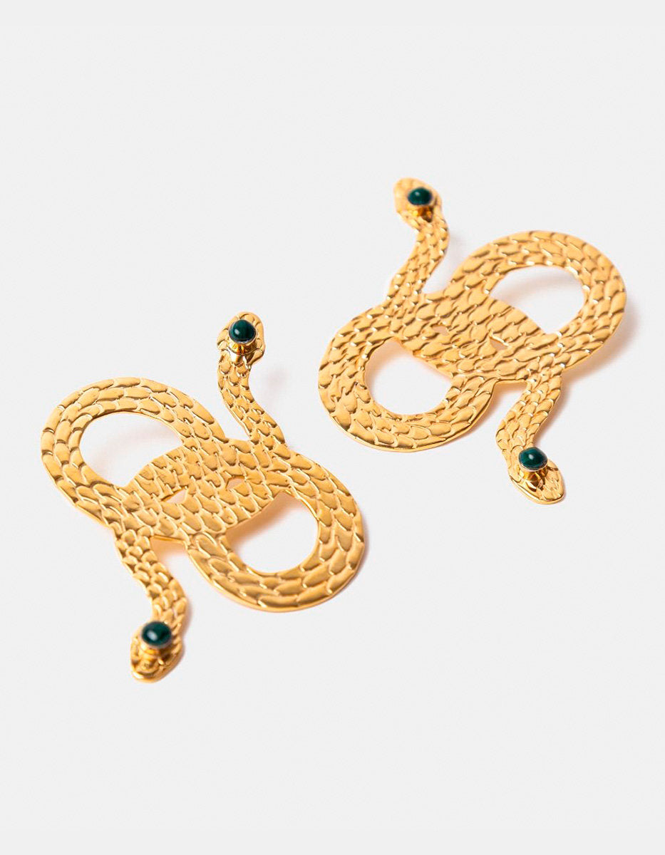 Aretes con forma de serpiente martelinada Poison