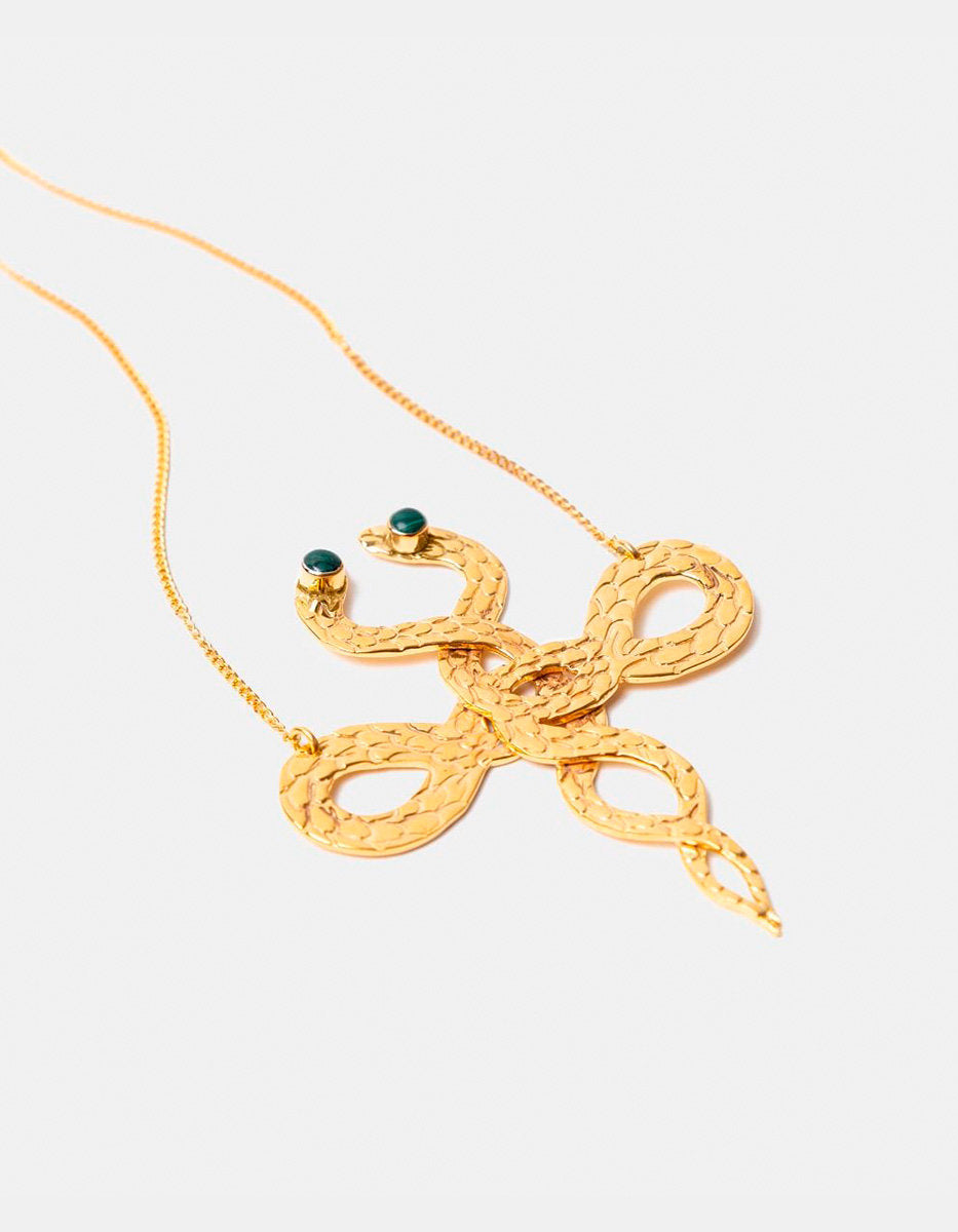 Collar con dije forma de serpiente martelinada Poison