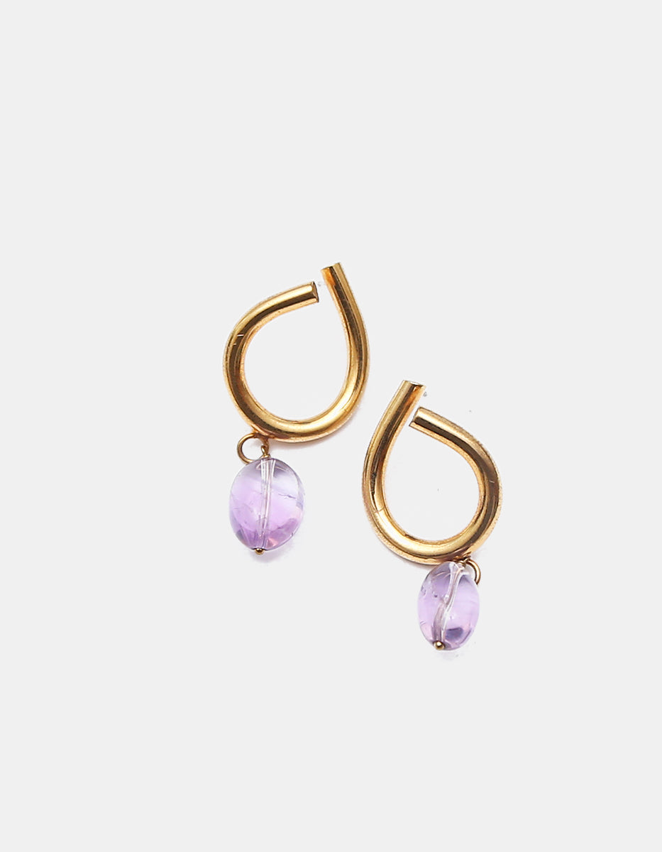 Aretes de lágrima abierta en Gold-Filled de 22kt con dije de cristal tono violeta
