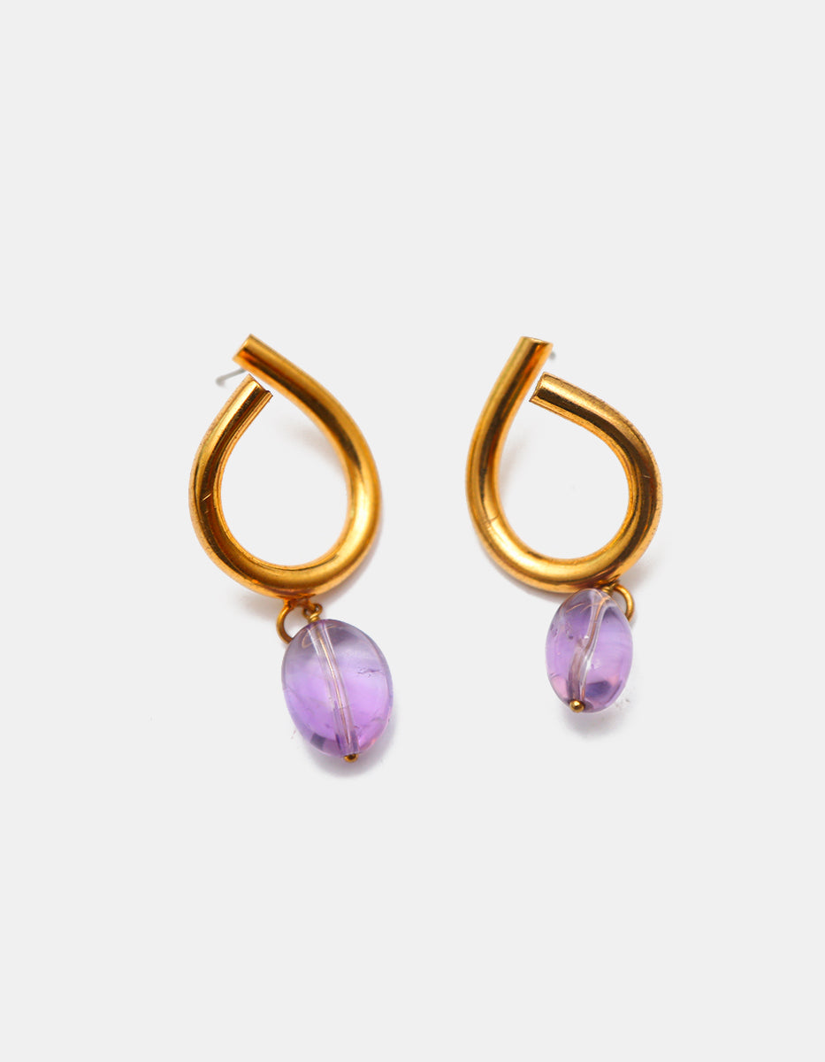 Aretes de lágrima abierta en Gold-Filled de 22kt con dije de cristal tono violeta