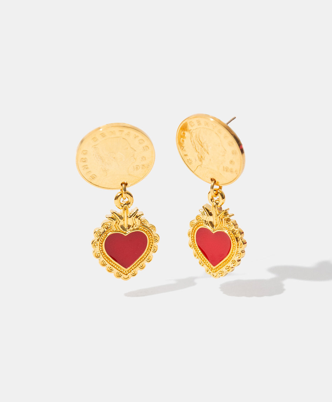 Aretes con dije de corazón y monedas auténticas Memorias