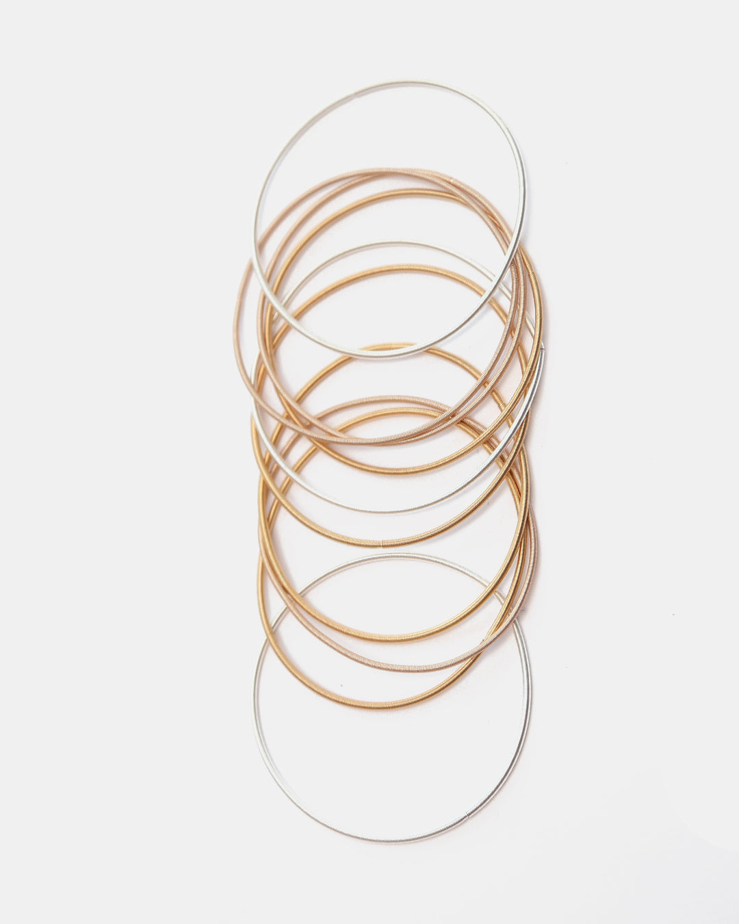 Pulseras en Gold-Filled de 22kt y Silver-Filled en baño de Rodio de Acabado Liso y Texturizado