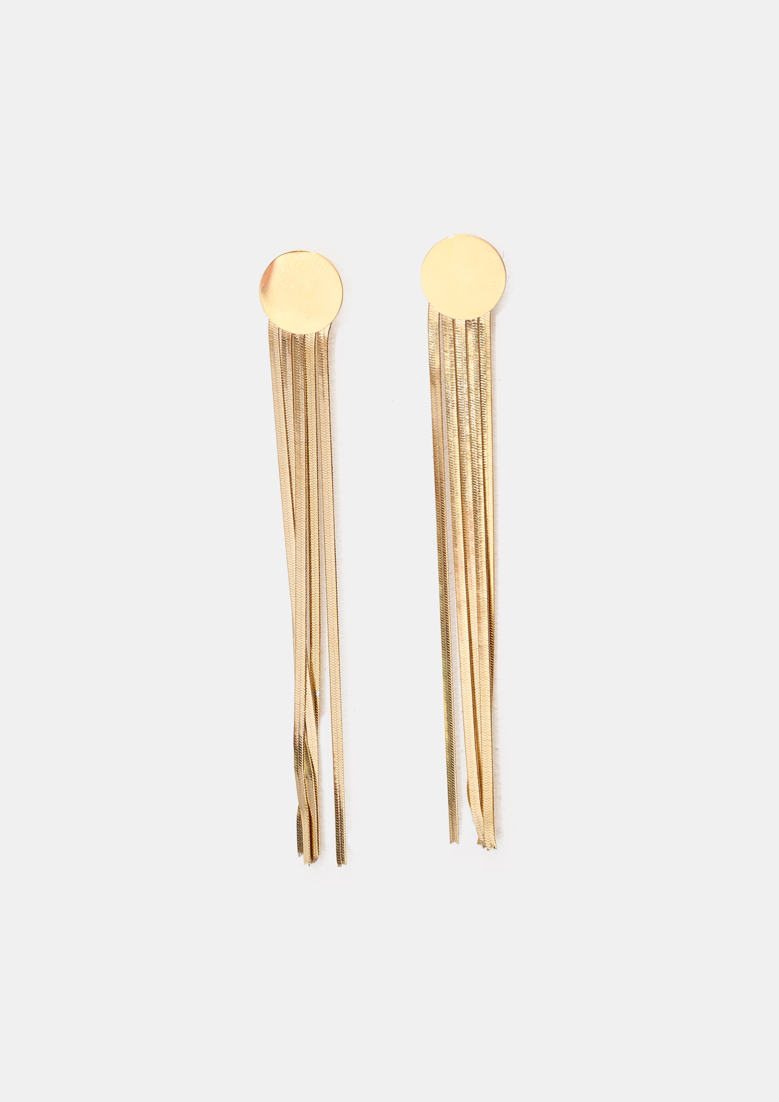 Aretes oro laminado 22 kt en forma circular con cadenas colgantes Golden Chic