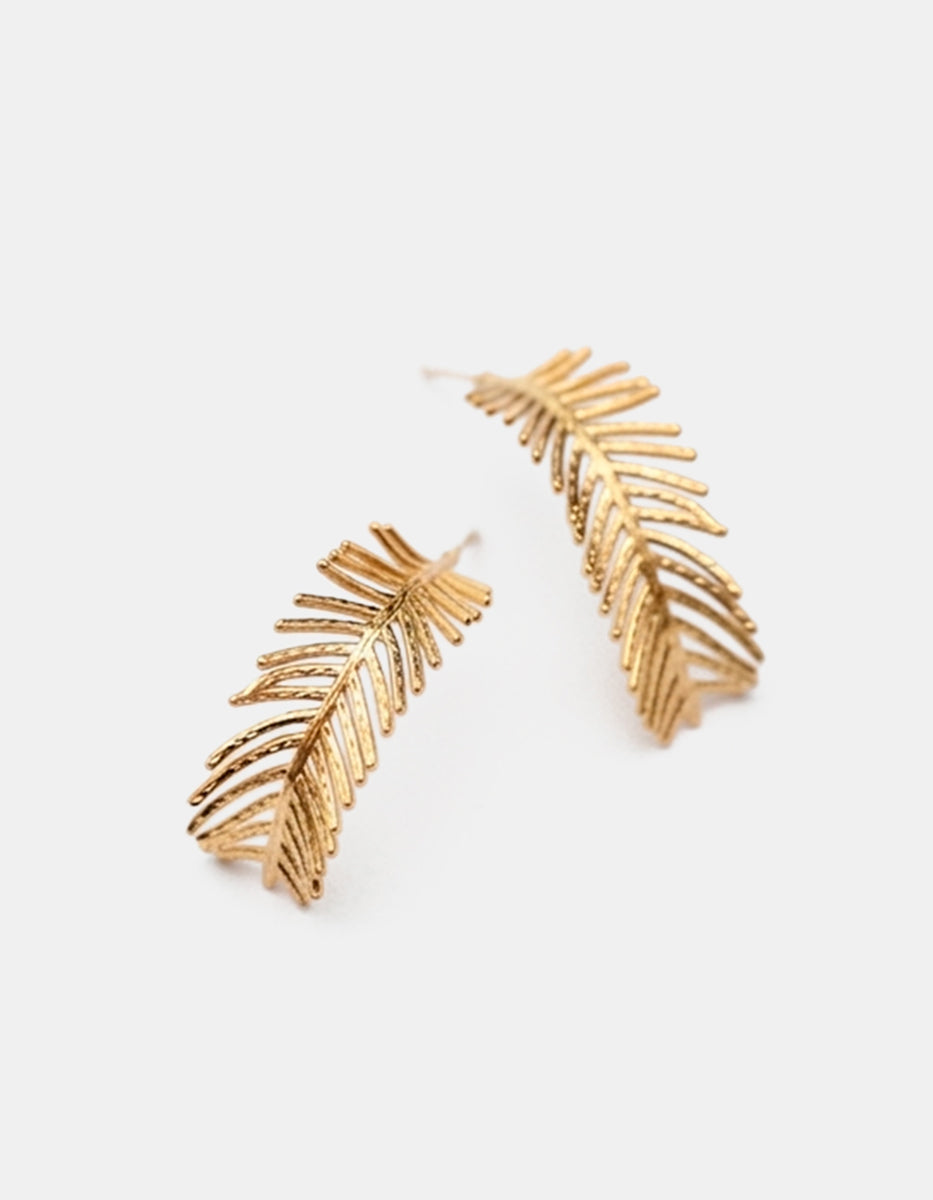 Aretes de oro laminado 22 kt hoja embutida Golden Chic