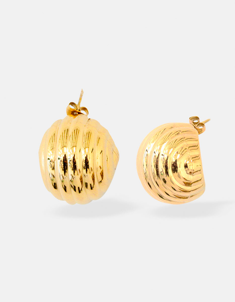 Aretes oro laminado 22 kt Esfera estriada Golden Chic