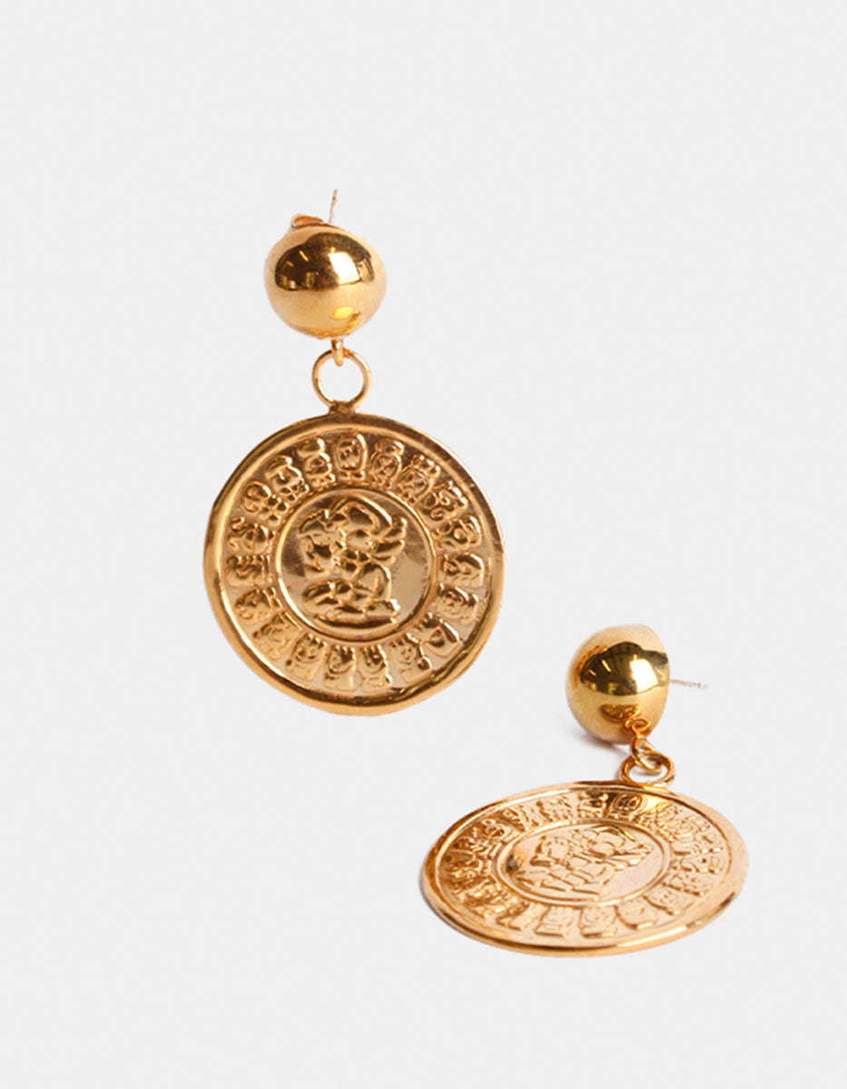 Aretes de bronce con baño de oro 22k y dije con grabado maya