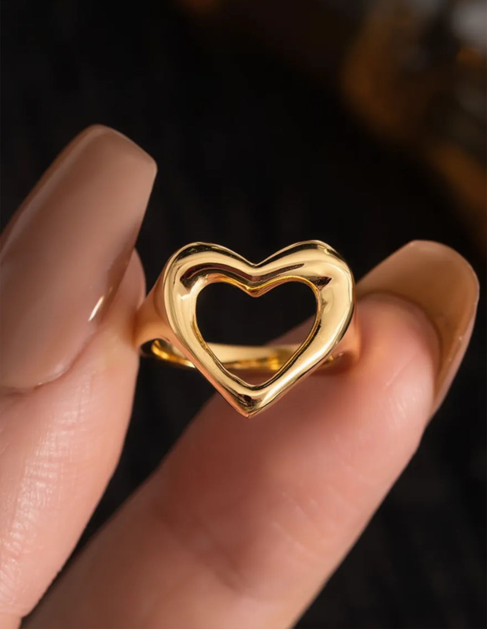 Anillo ajustable Gold-filled en forma de corazón calado Love Story