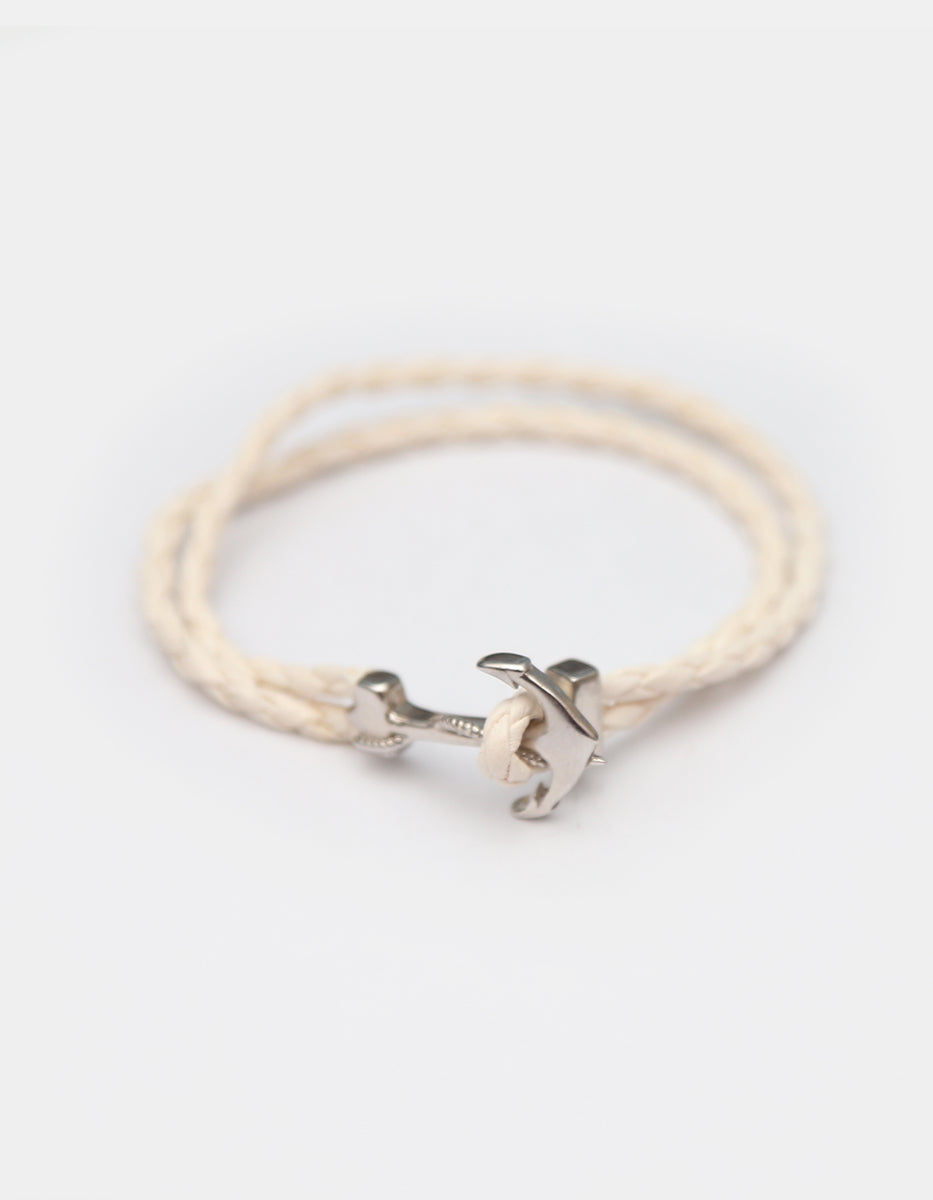 Pulsera con cierre tipo ancla en baño platino Nordic