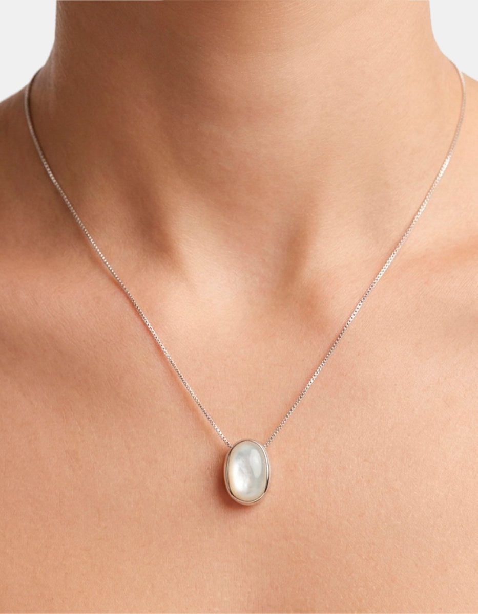 Dije de perla con collar de plata .925 con baño de rodio Marquesa