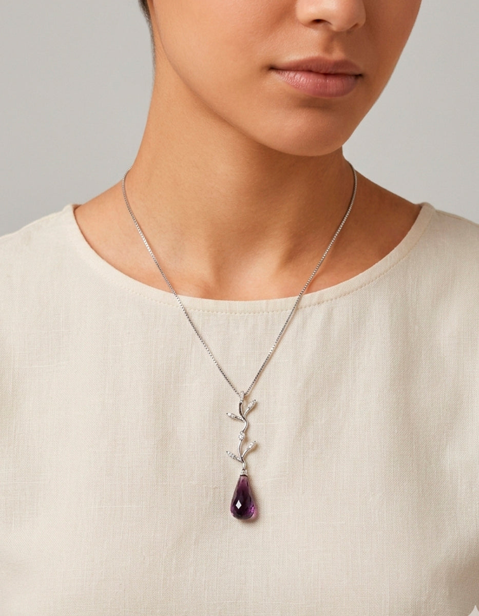 Dije con cadena de plata .925 y espinolita en tono morado Marquesa