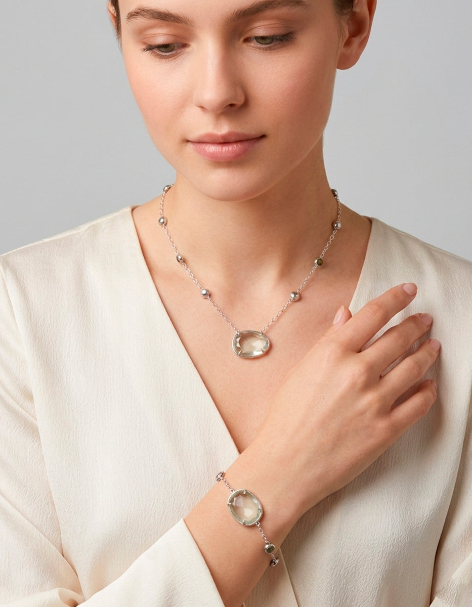 Set de Collar y pulsera de plata .925 con baño de rodio y amatista verde Marquesa