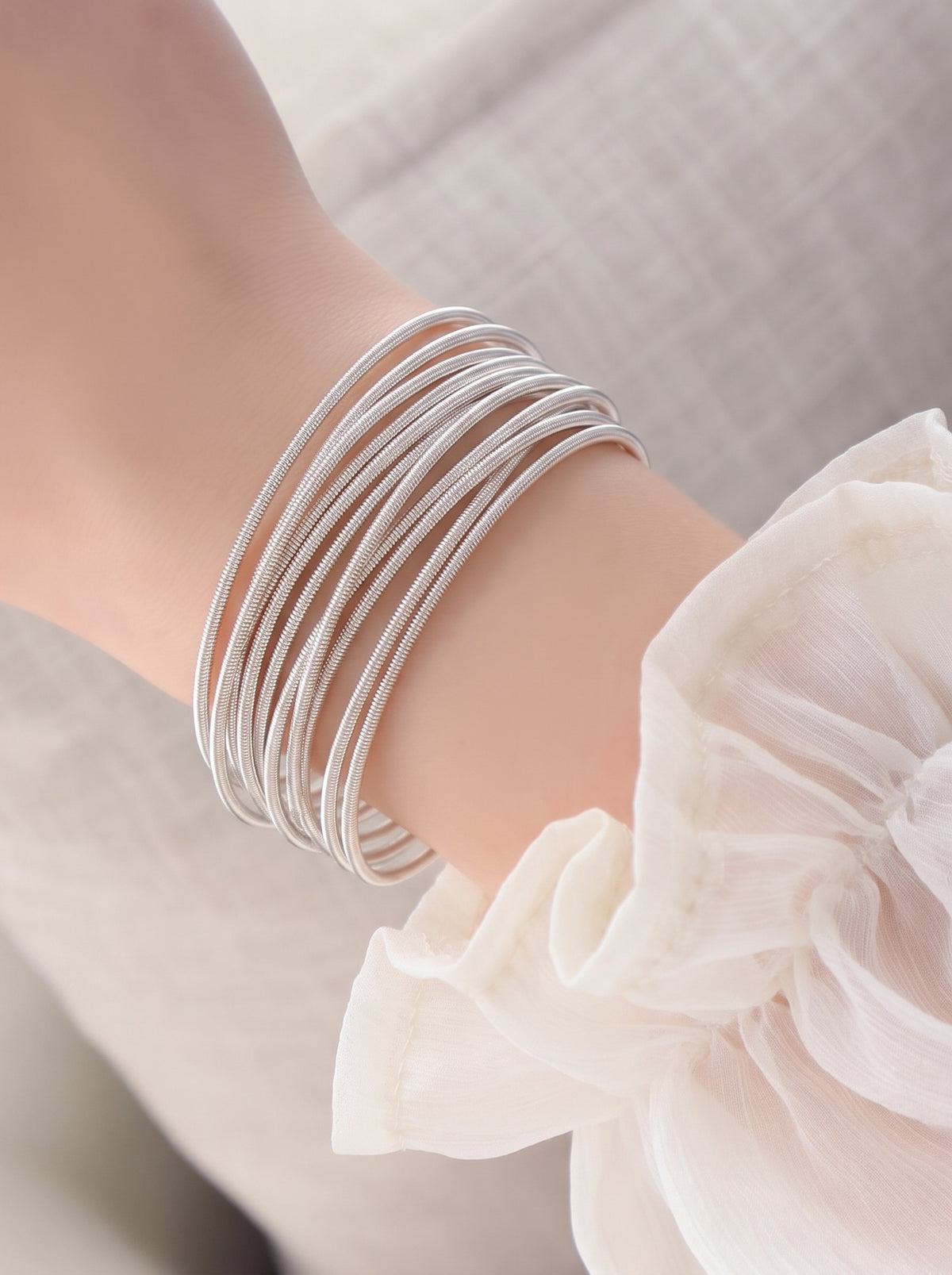 Pulseras en Silver-Filled en baño de Rodio de Acabado Liso y Texturizado