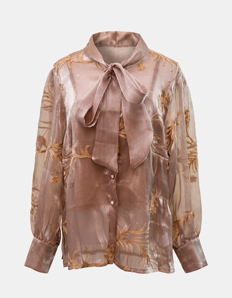 Blusa Translúcida Rosa Palo con Bordados Florales Dorados y Lazo al Cuello