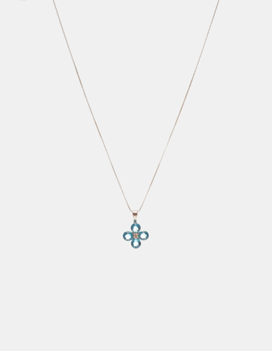 Dije con collar de plata .925 con gemas azules y topacio blanco en corte brillante Marquesa