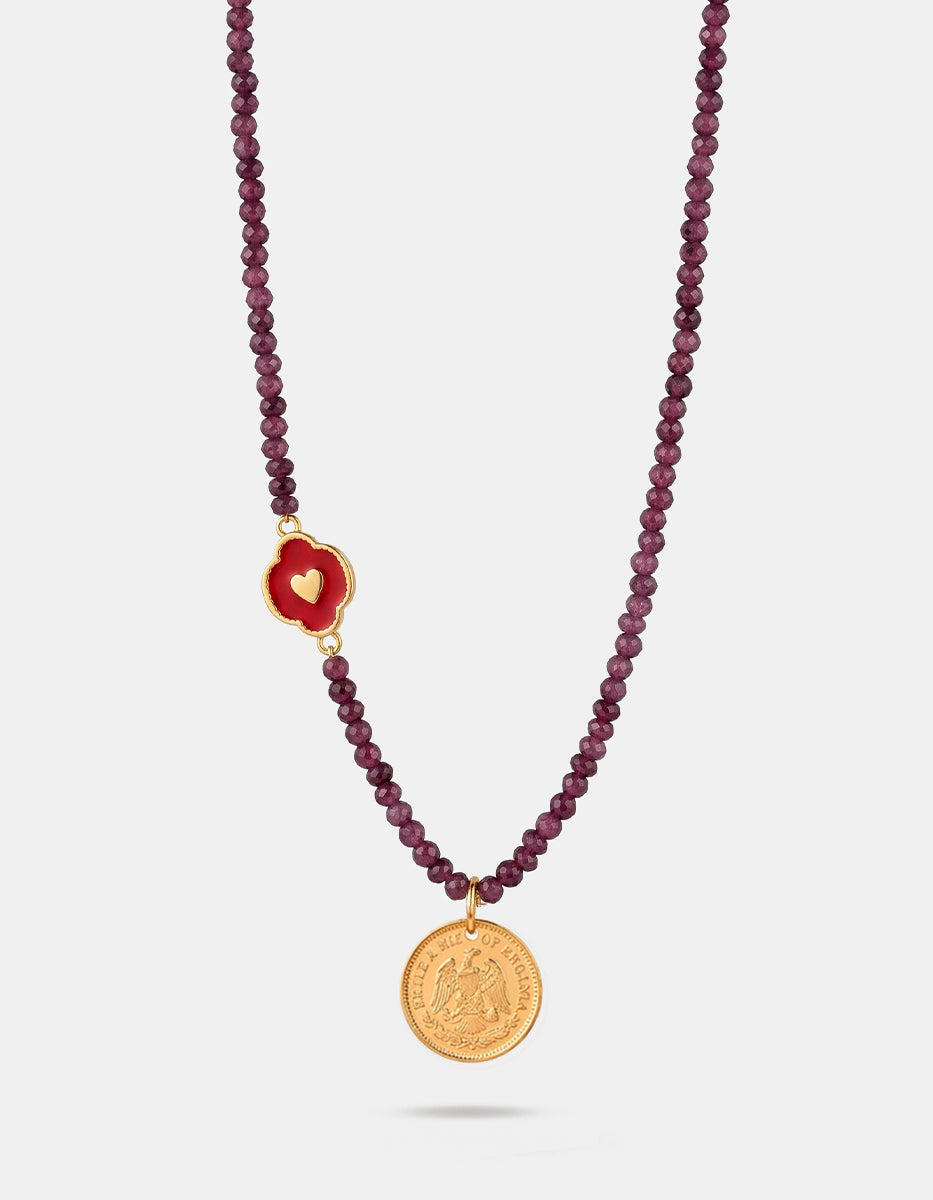 Collar de Cristal Austriaco Morado con Dije Trébol Corazón Rojo y Moneda Escudo Nacional en Baño de Oro de 22kt