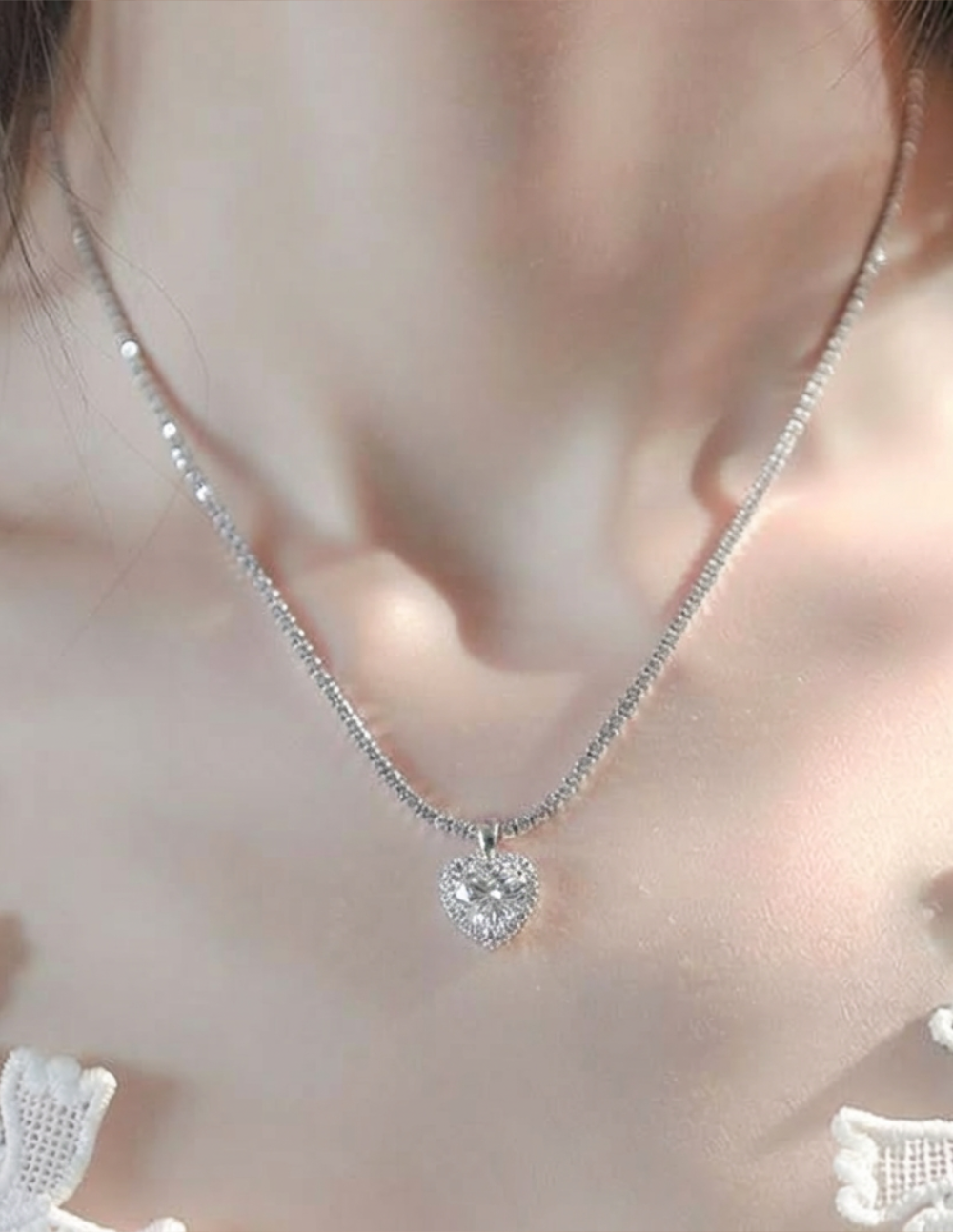 Collar en plata .925 con topacios blancos y topacio central en corte corazón Love Story