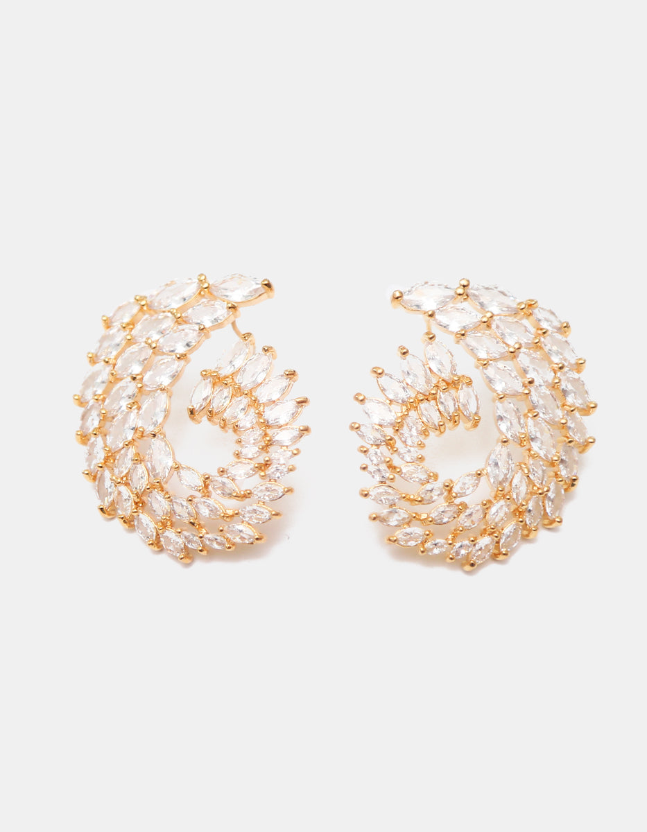 Aretes en espiral de bronce en baño de oro con hileras de topacios blancos en corte marquesa Festive Style