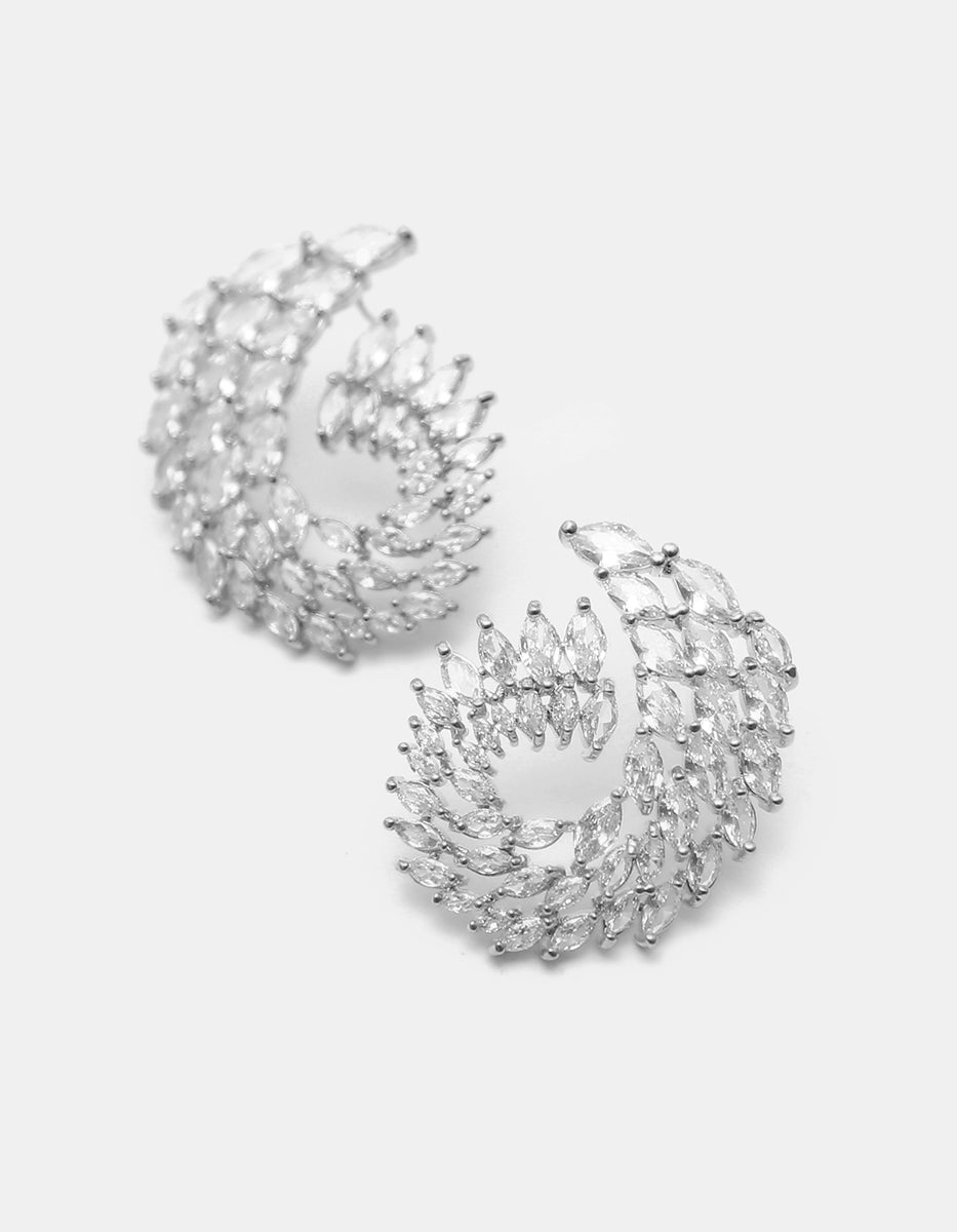 Aretes en espiral en baño de Platino con hileras de topacios blancos en corte marquesa Festive Style