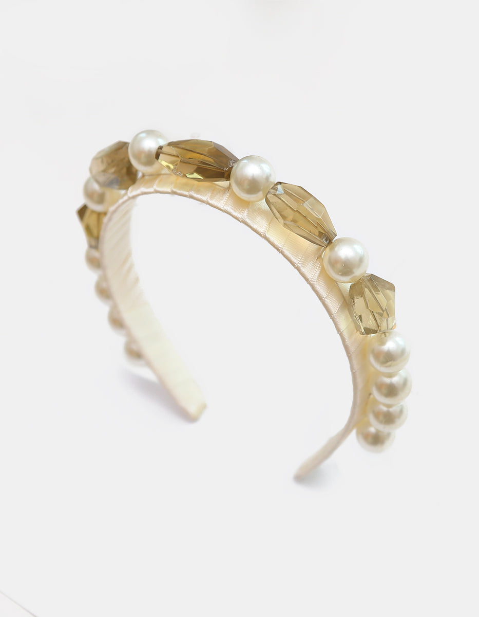 Diadema Satinada Beige con Cristales Facetados Cuarzo Humo y Perlas Mabe
