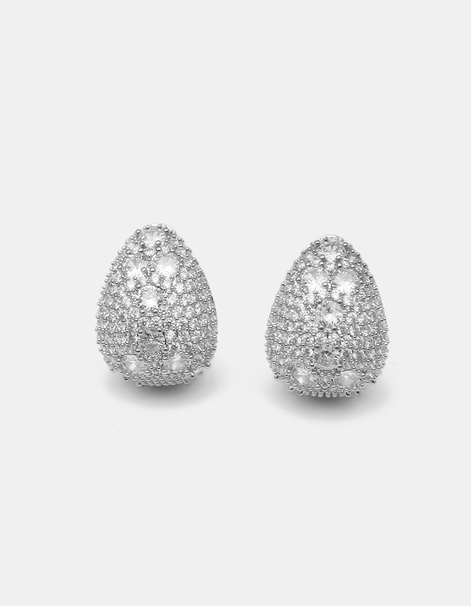 Aretes con silueta de gota en baño de Platino con topacios blancos corte brillante Festive Style