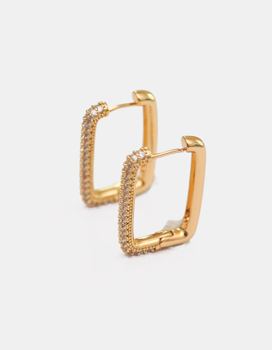 Aretes rectangulares de bronce en baño de oro 22kt con topacios blancos en corte brillante Festive Style
