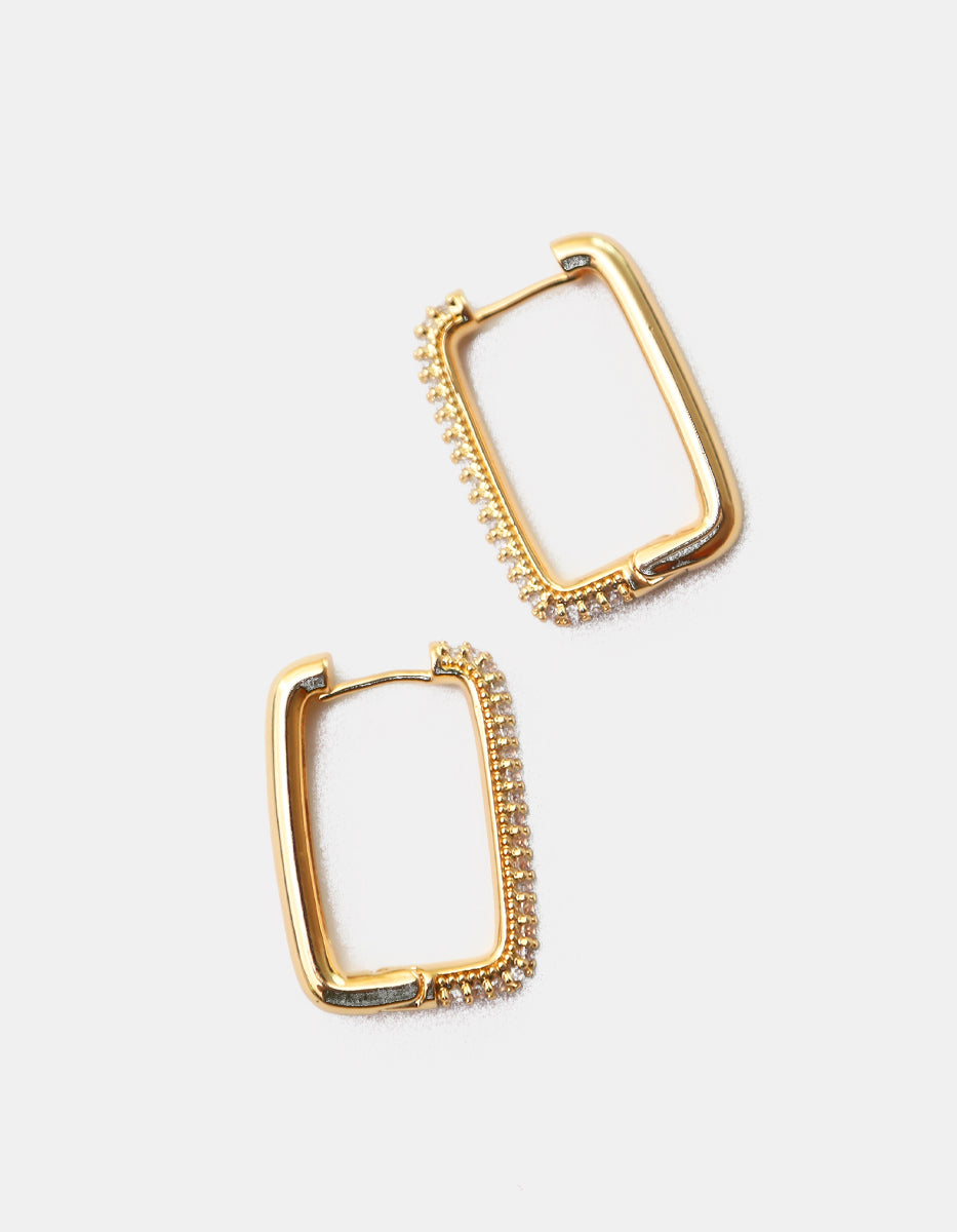 Aretes rectangulares de bronce en baño de oro 22kt con topacios blancos en corte brillante Festive Style