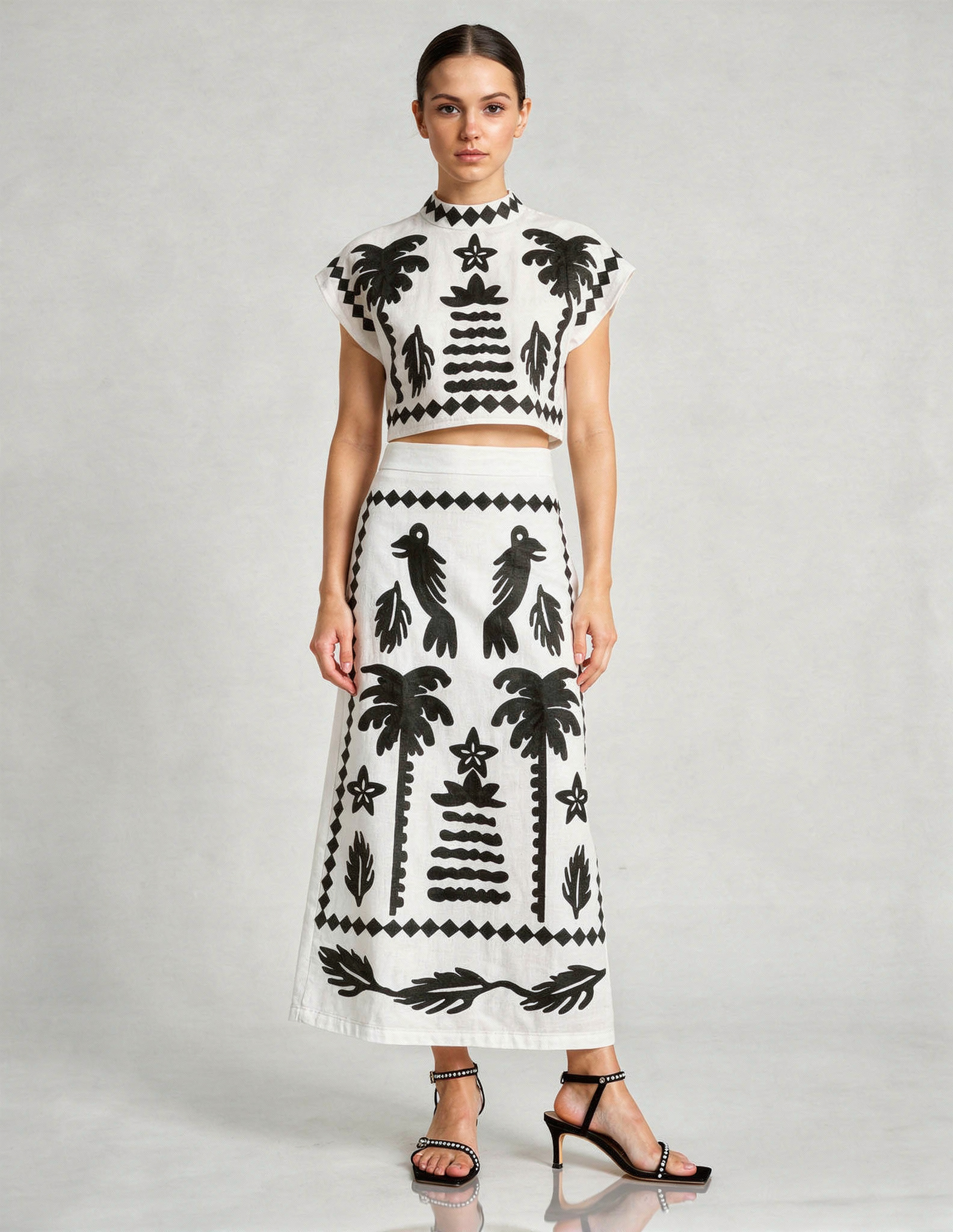 CONJUNTO DE TOP Y FALDA MIDI BLANCO MANDRAGORA