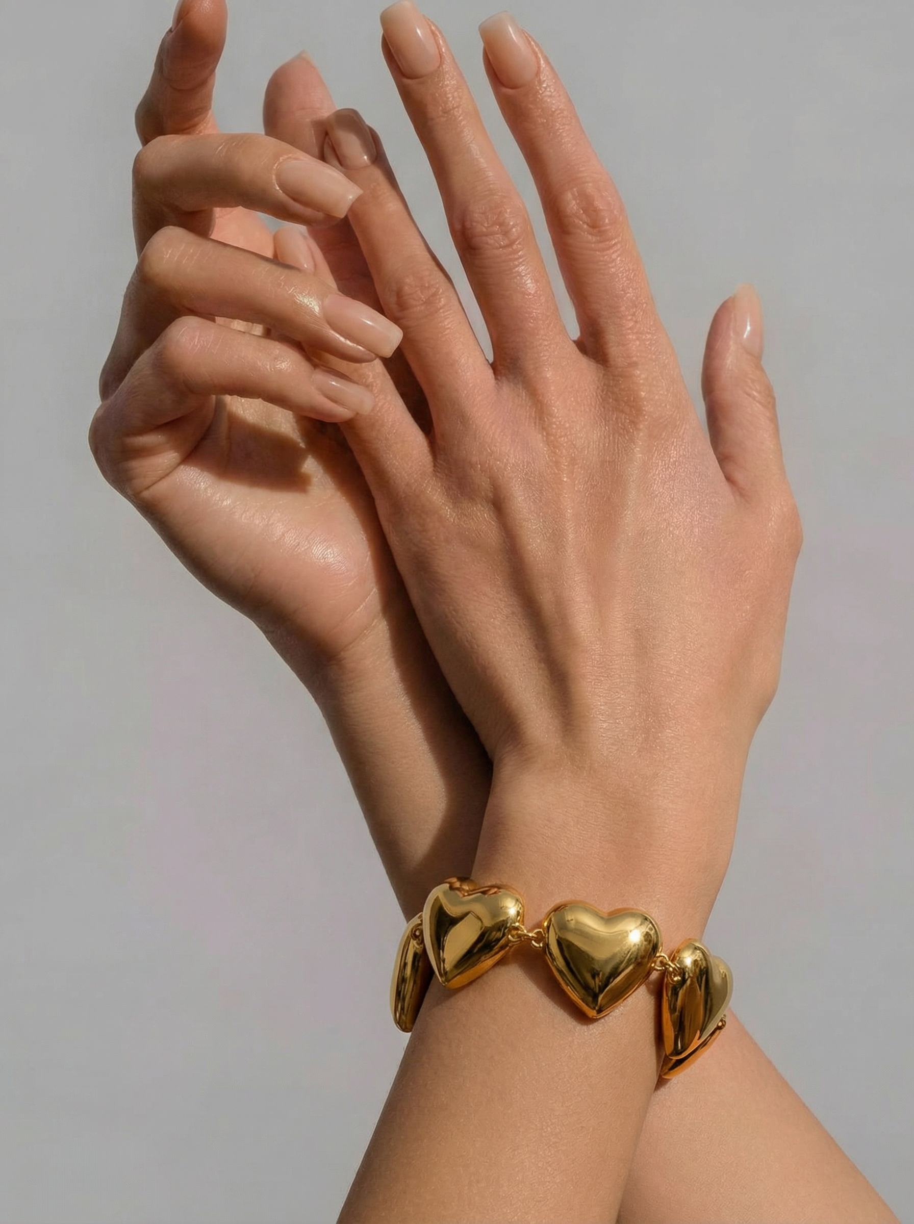 Pulsera Gold-filled con corazones Love Story