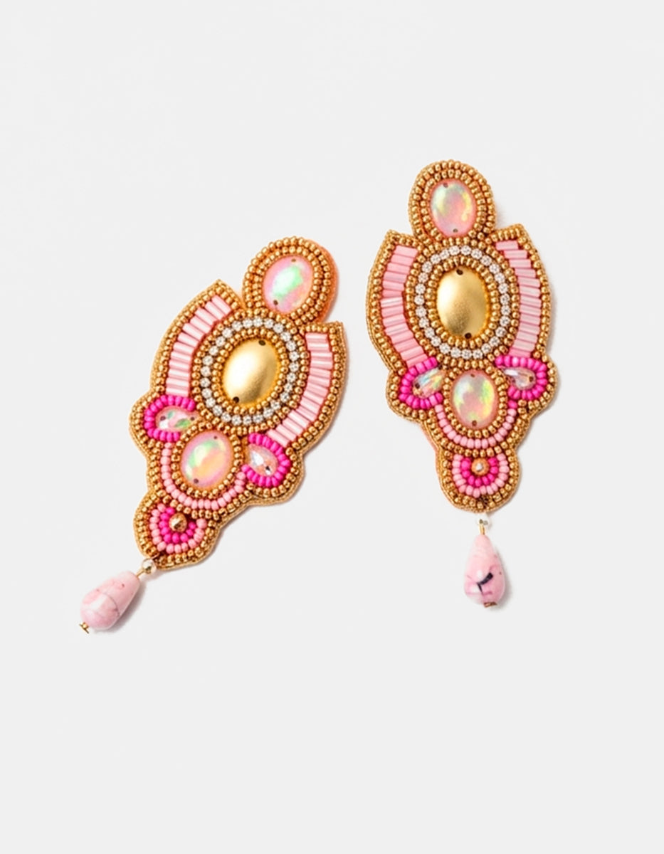 Aretes de cuentas y canutillo en tonos rosados Mandragora