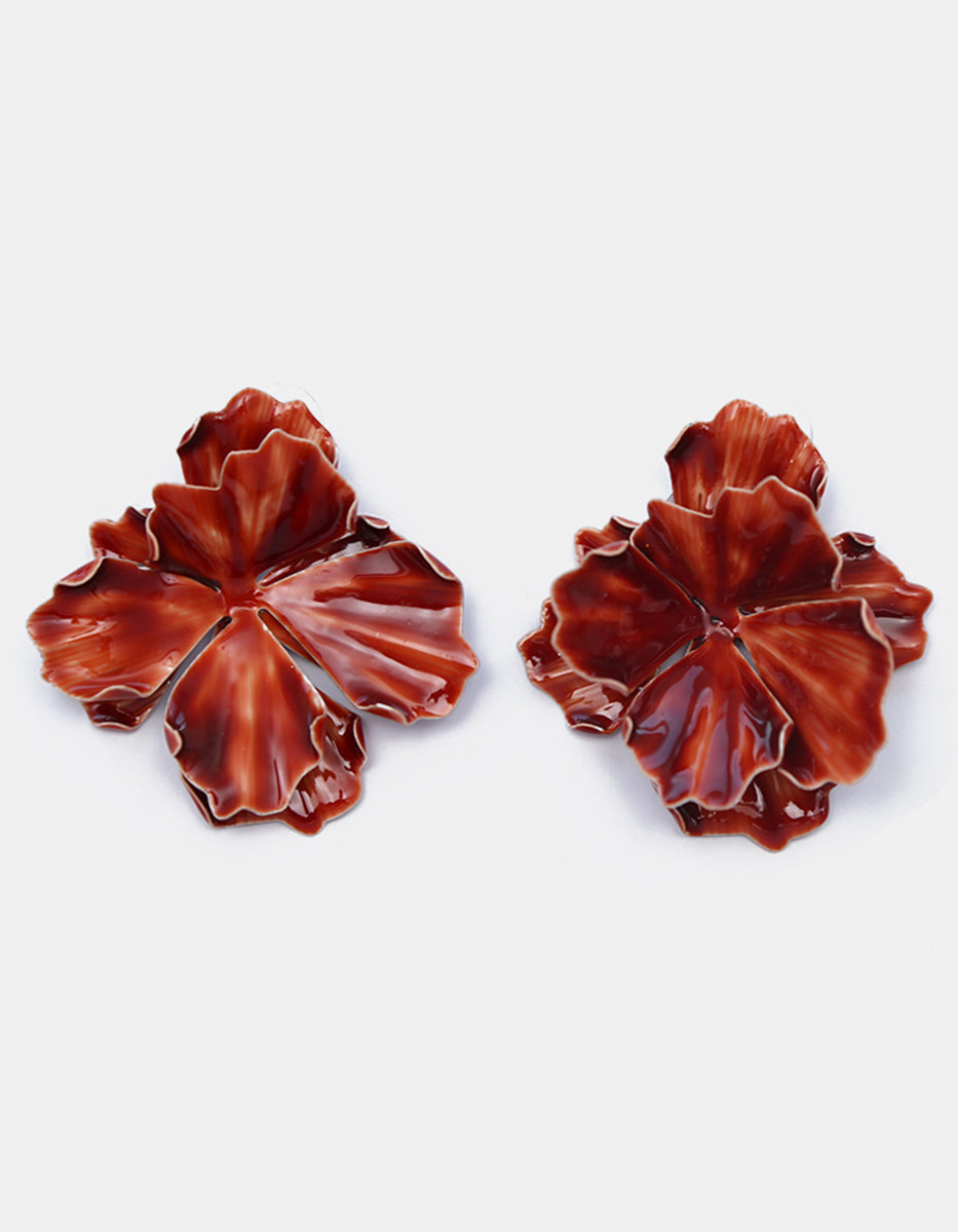 Aretes gold-filled forma de Flor en Tono Marrón Mandragora