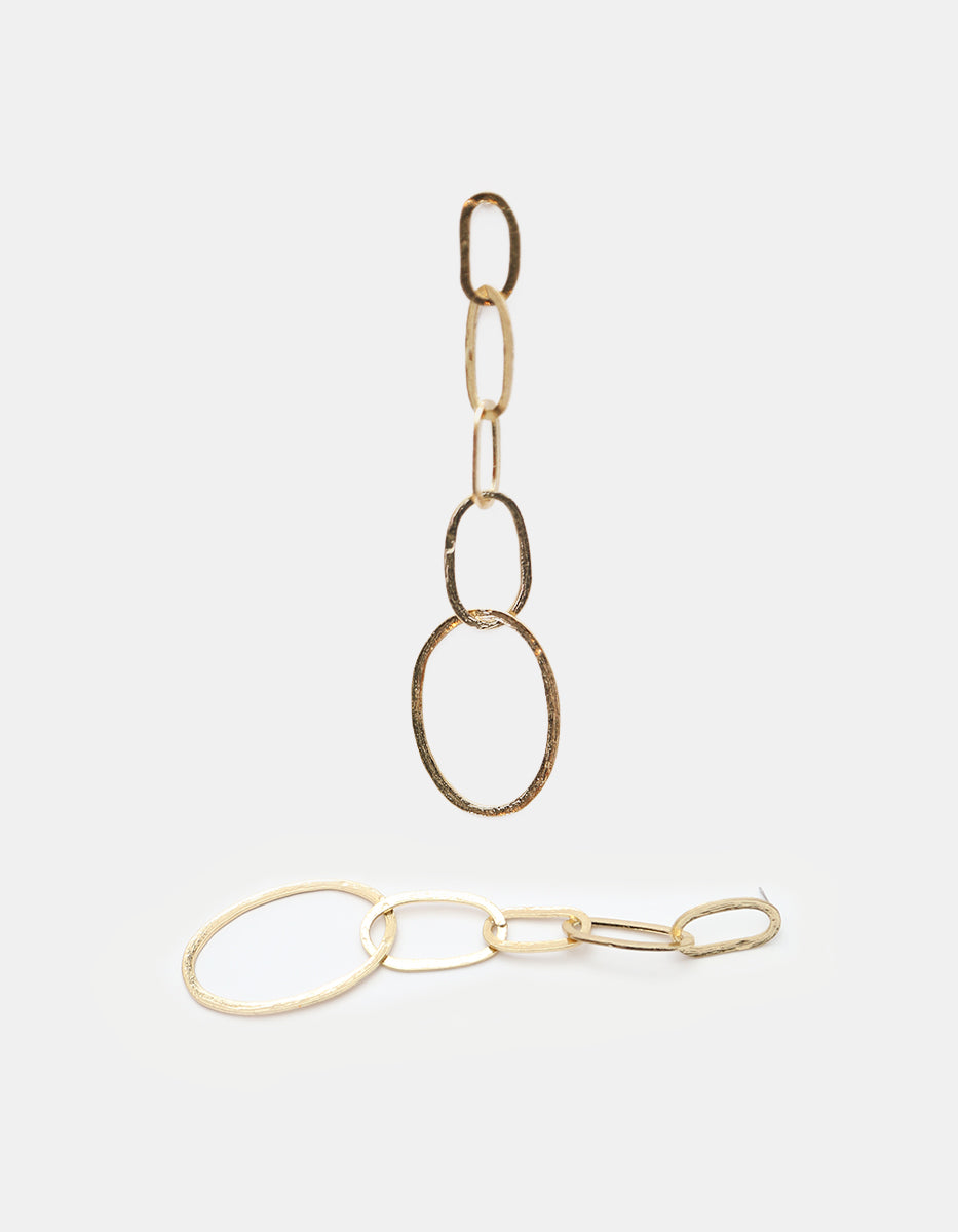 Aretes gold-filled con aros ovales entrelazados Golden Chic