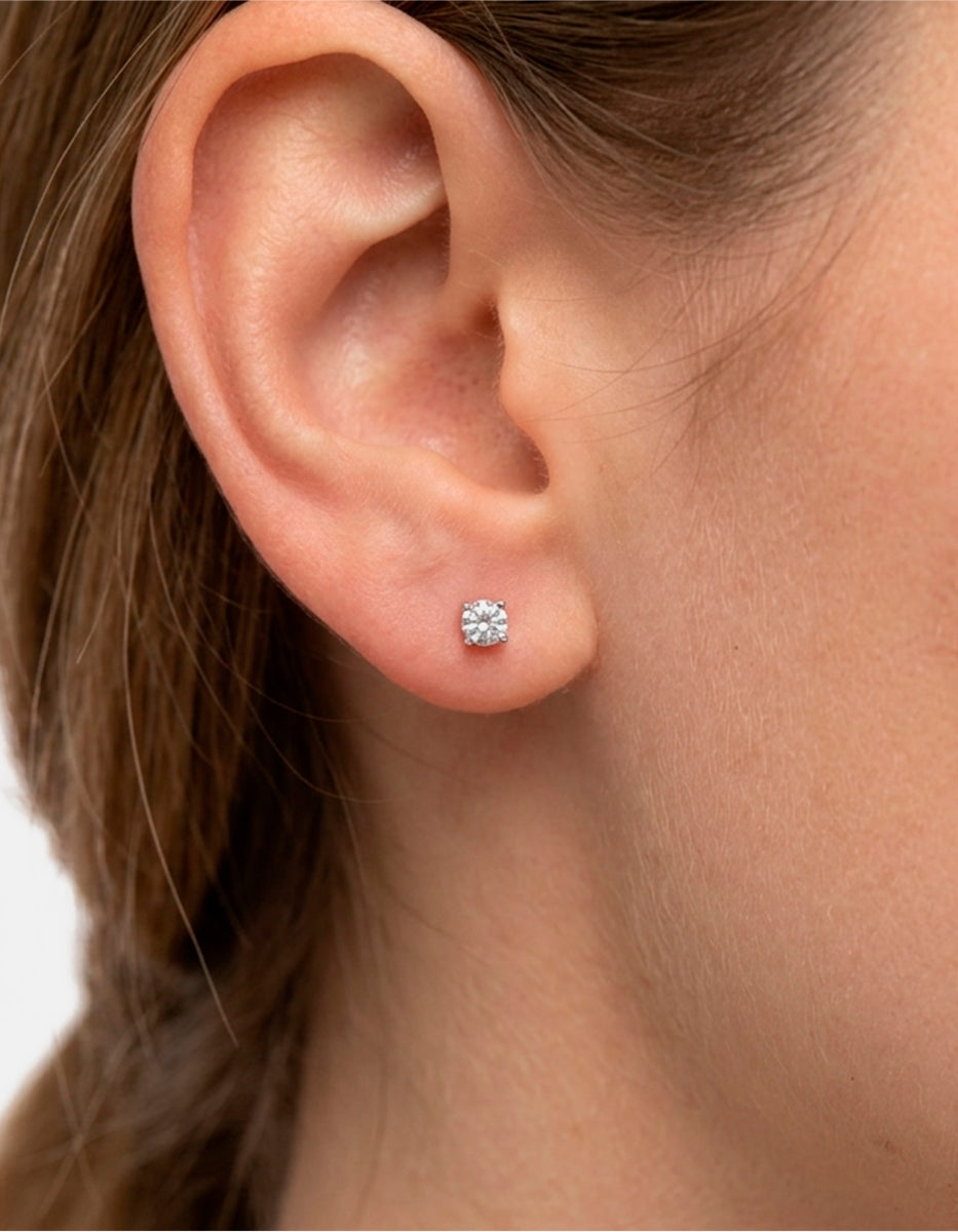 Broqueles de plata .925 con baño de oro 22k y topacio corte brillante Festive Style