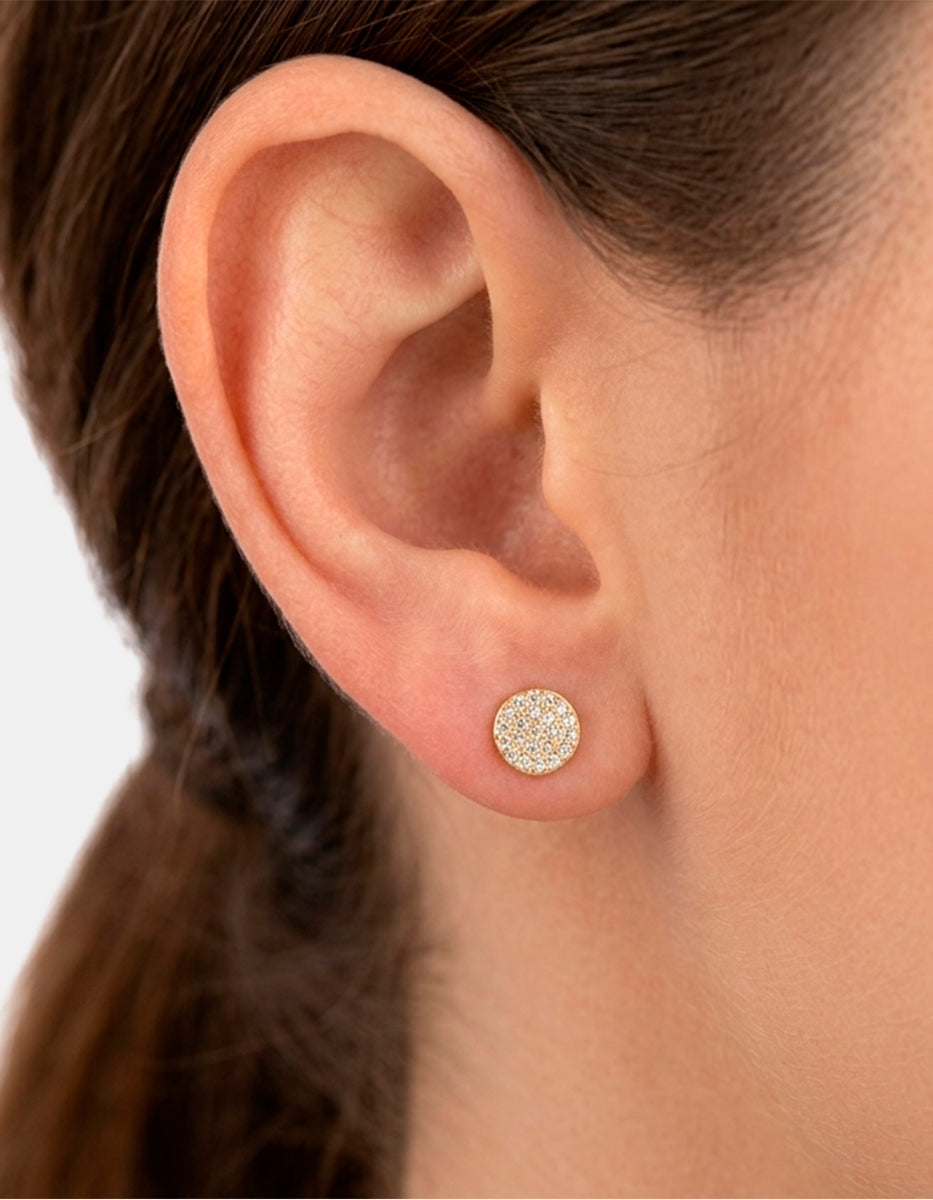 Broqueles de plata .925 con baño de oro 22k en forma circular y topacios blancos corte brillante Festive Style