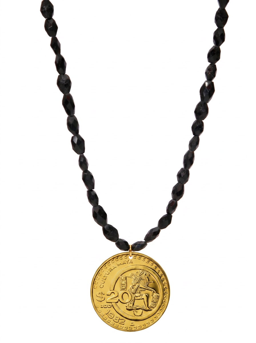 Collar ágatas negras naturales con moneda vintage baño oro 22kt Memorias
