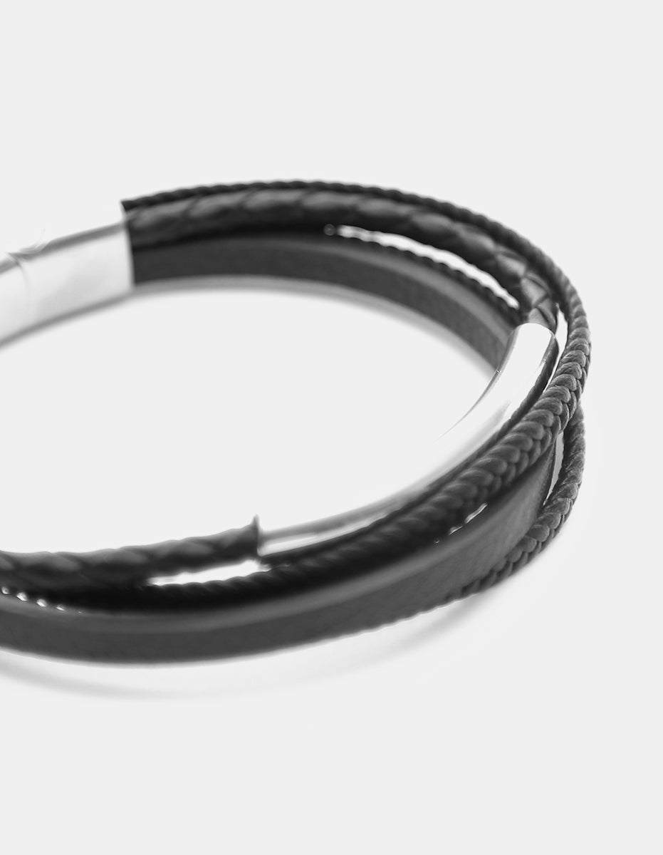 Pulsera multistrand de piel italiana con barra de acero Nordic