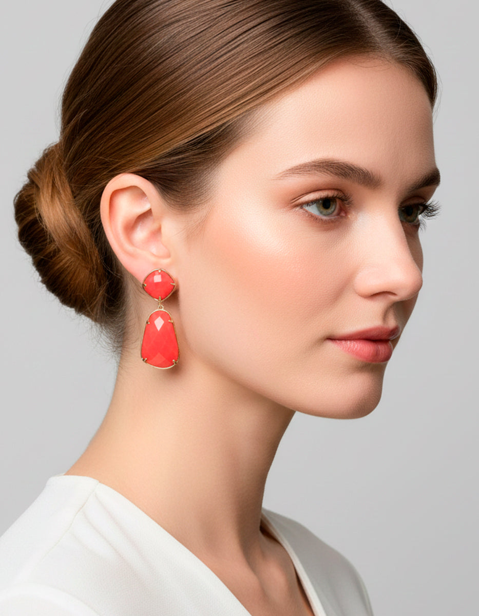 Aretes en Bronce con Baño de Oro 22 kt Doble Gota con Piedra Ágata en Tono Rojo Marquesa