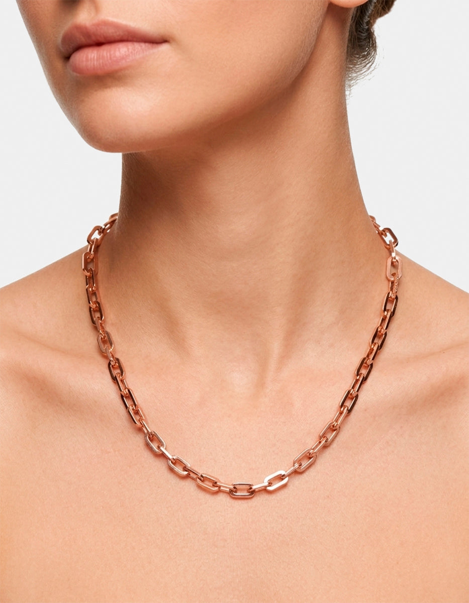 Collar de oro laminado ajustable con eslabones rectangulares martillados