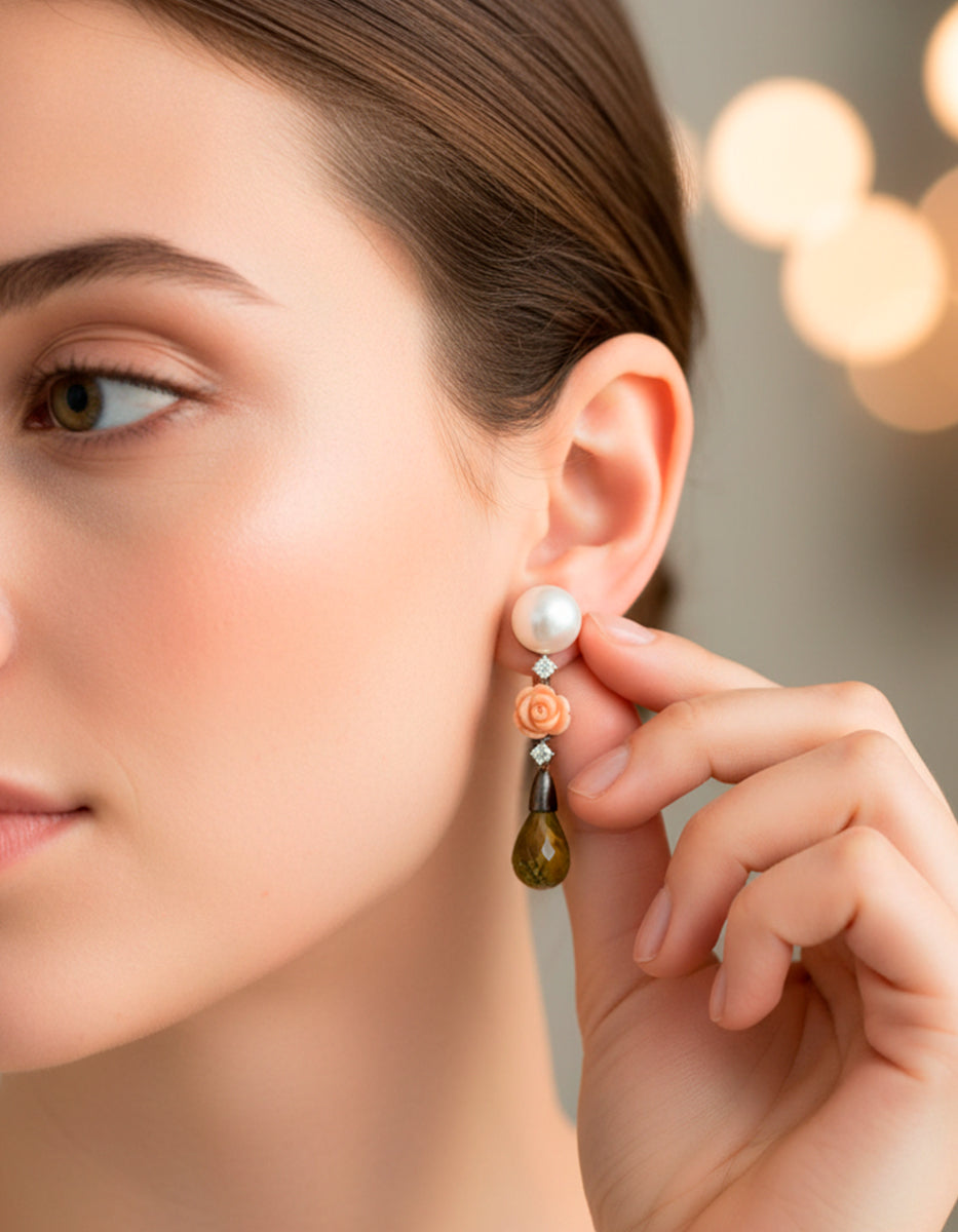 Aretes de plata .925 con perla mabe, topacios blancos corte brillante y peridot Marquesa