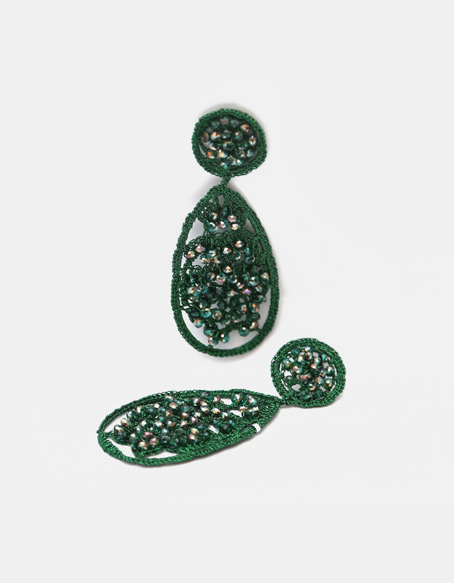 Aretes bordados con cristal austriaco verde esmeralda y bronce en baño vermeil 22kt
