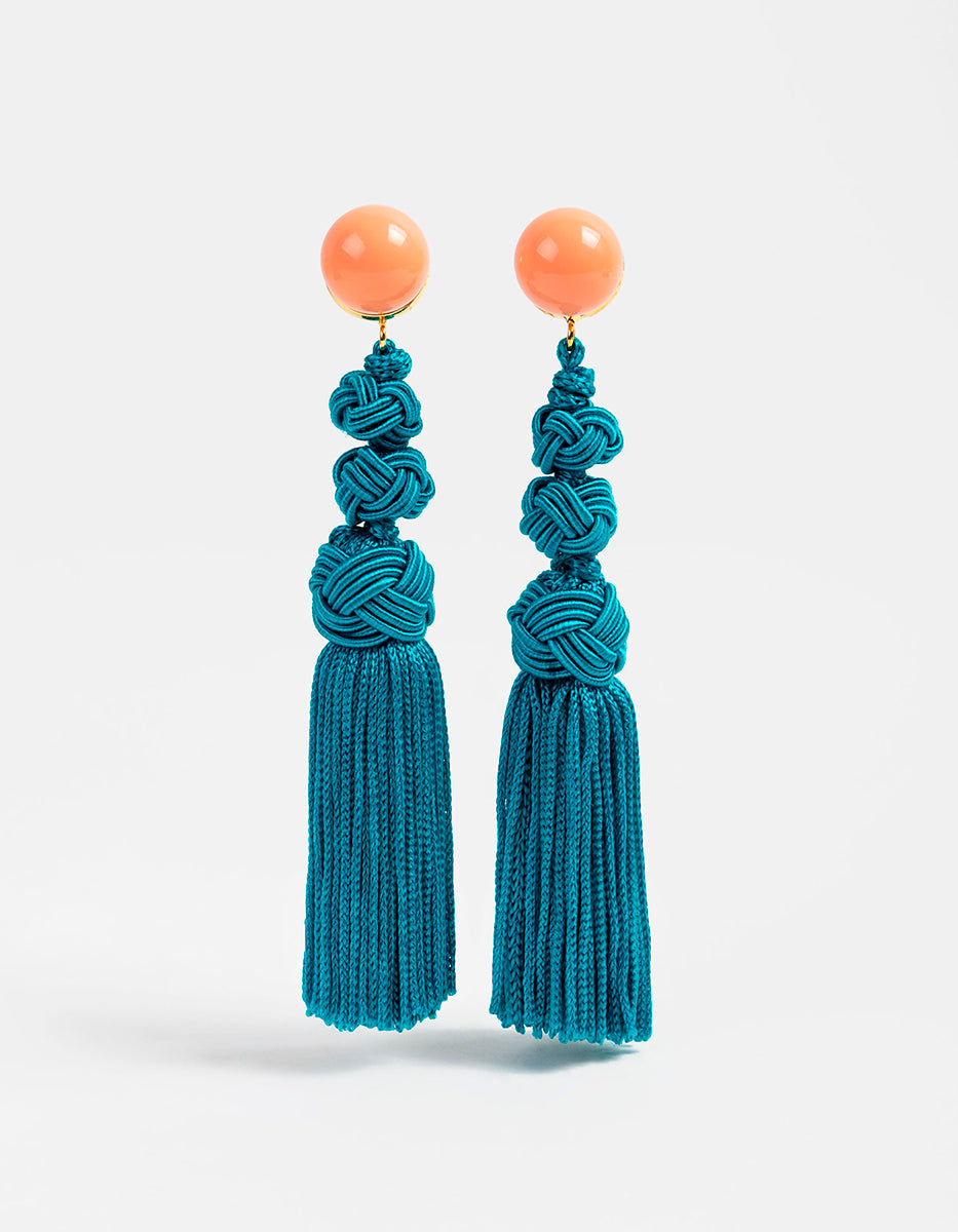 Aretes de bronce con baño de oro 22kt y borlas de hilo de seda Espléndida