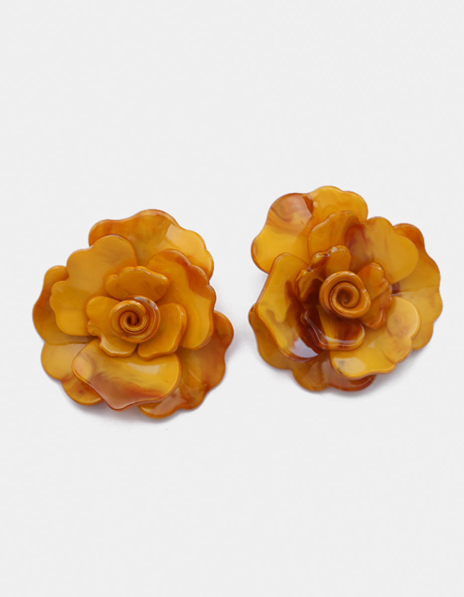 Aretes de Baquelita con forma de Flor en Tono Ambar Mandragora